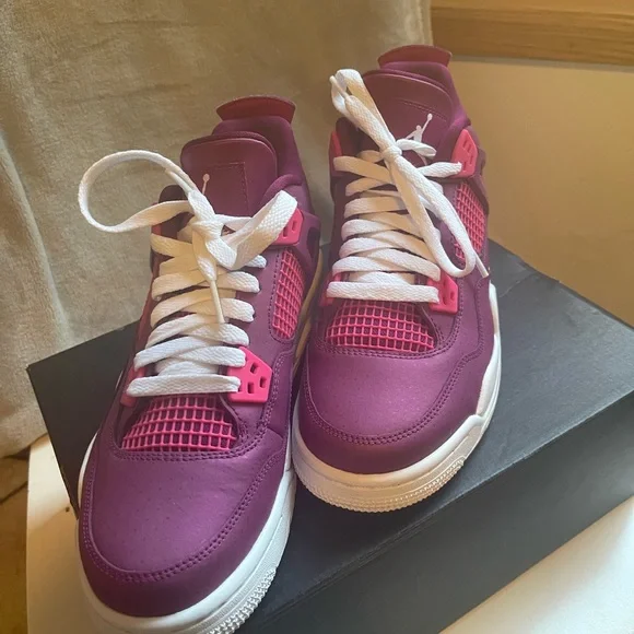 Air Jordan’s “valentines day” True berry